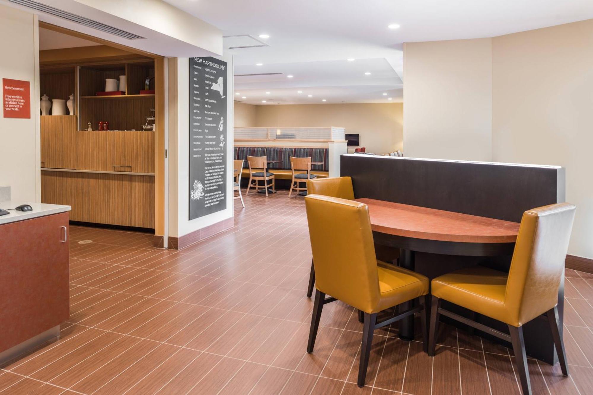 Towneplace Suites By Marriott New Hartford Eksteriør billede