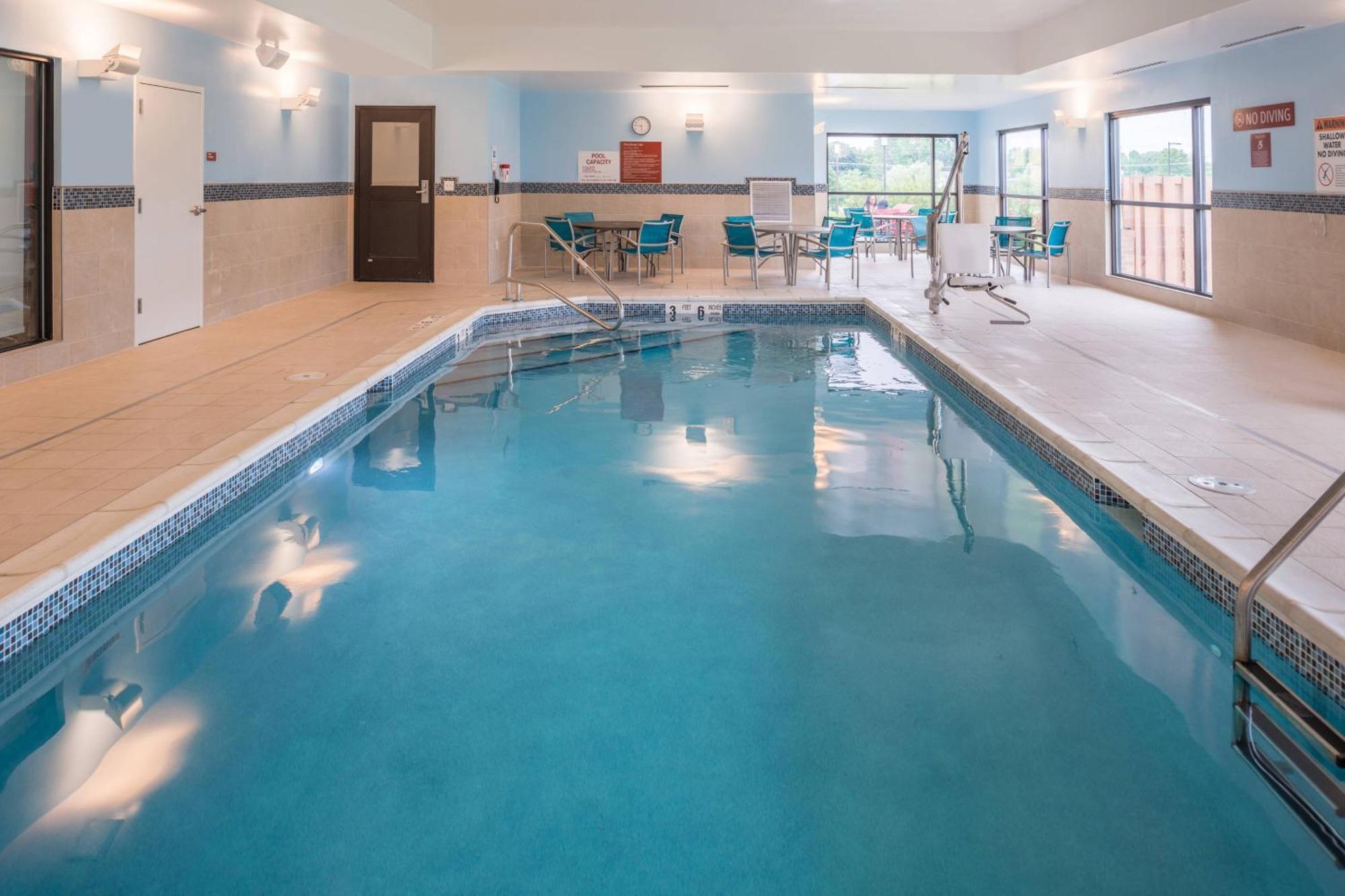 Towneplace Suites By Marriott New Hartford Eksteriør billede