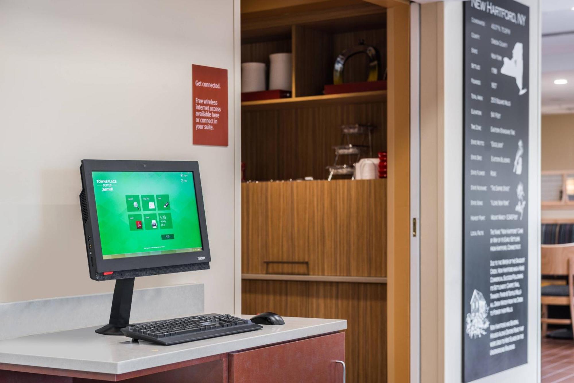 Towneplace Suites By Marriott New Hartford Eksteriør billede