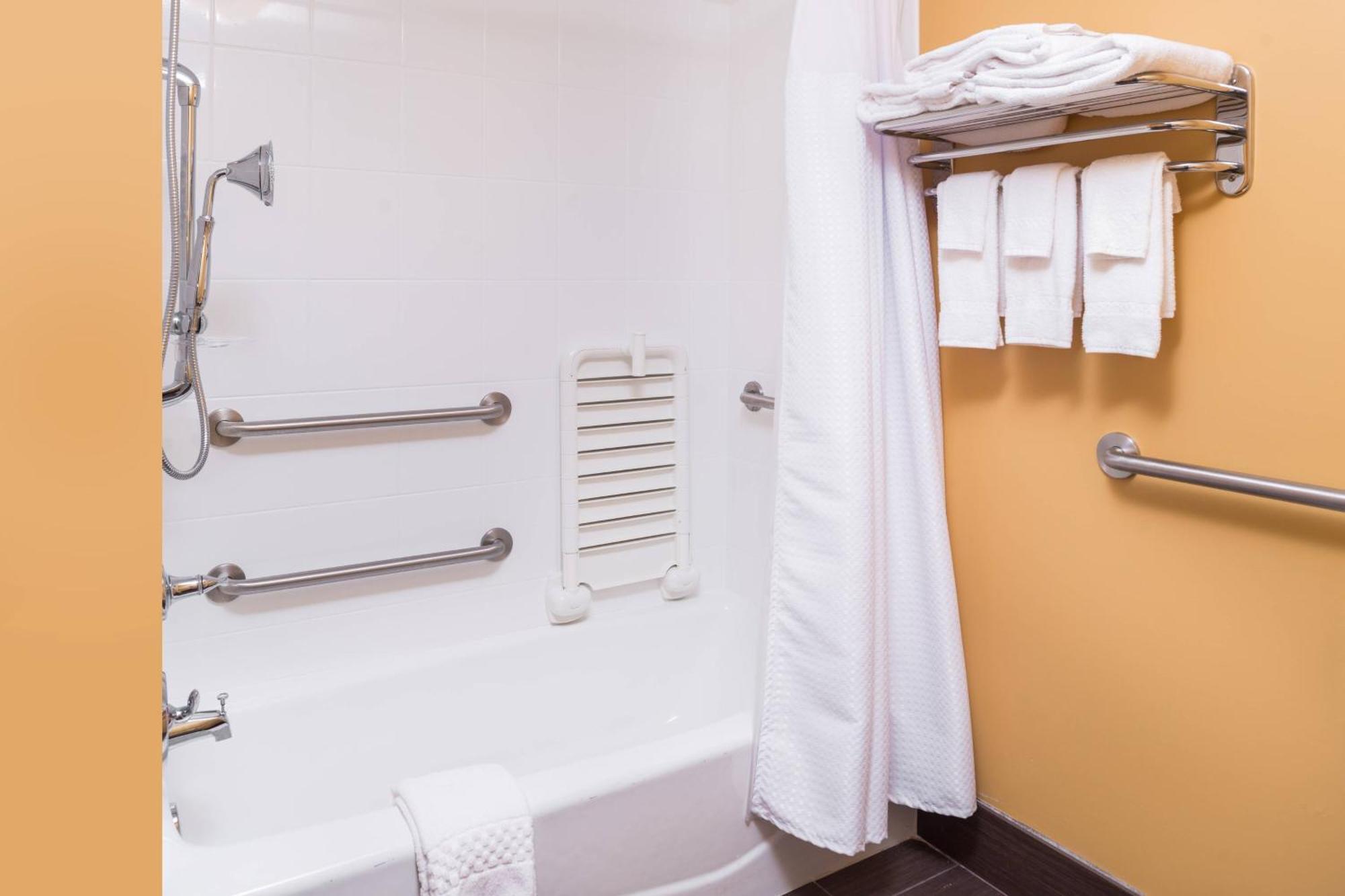 Towneplace Suites By Marriott New Hartford Eksteriør billede