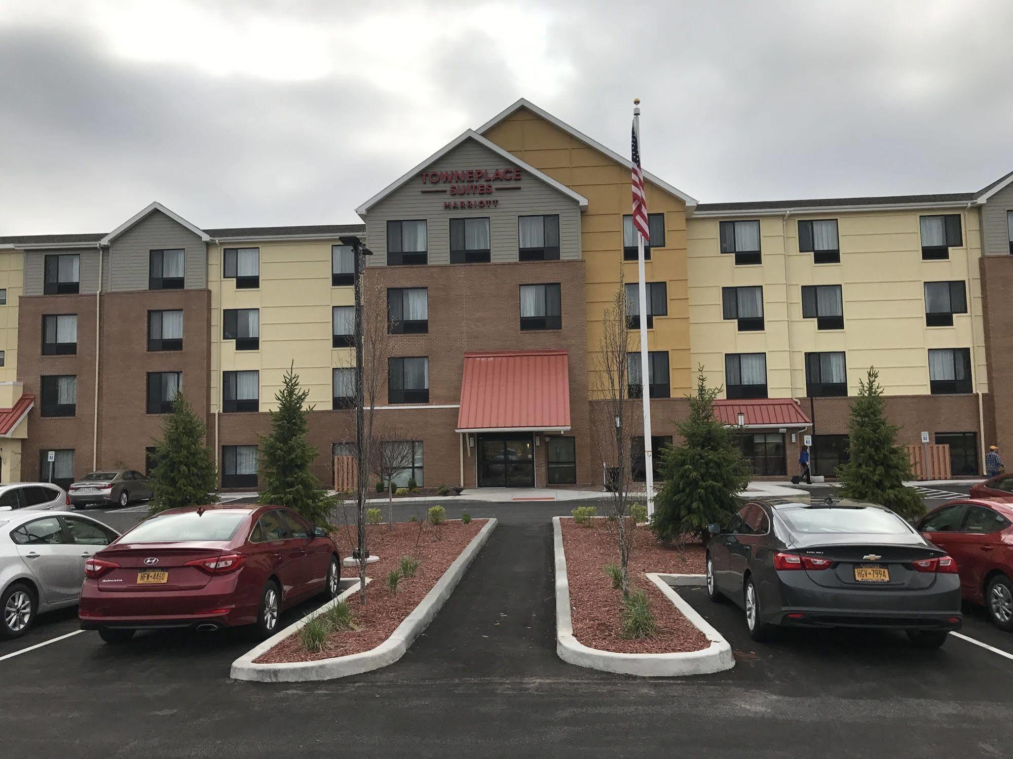 Towneplace Suites By Marriott New Hartford Eksteriør billede