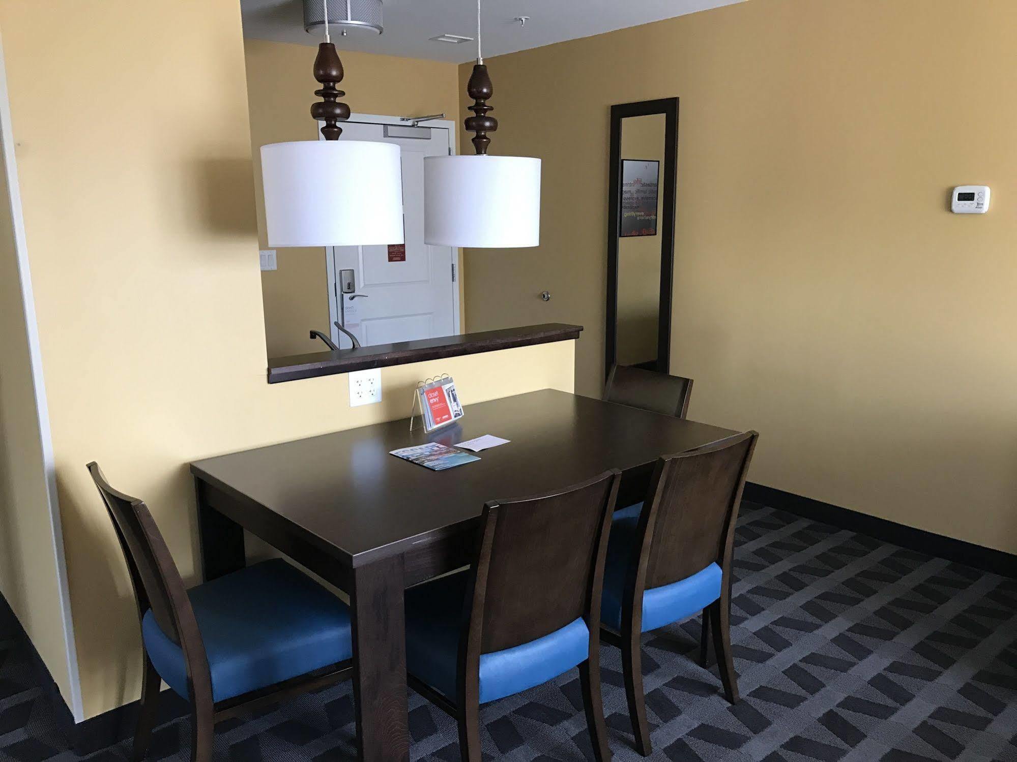 Towneplace Suites By Marriott New Hartford Eksteriør billede