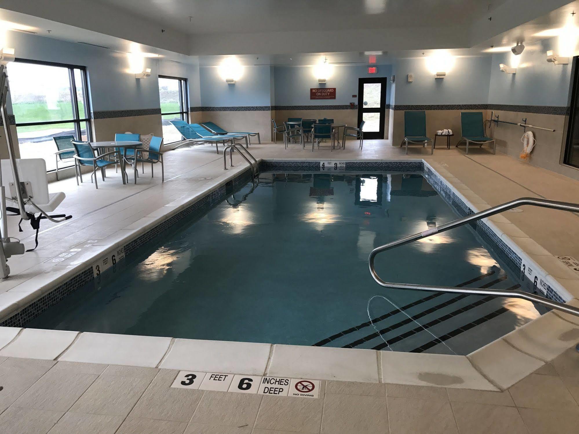 Towneplace Suites By Marriott New Hartford Eksteriør billede