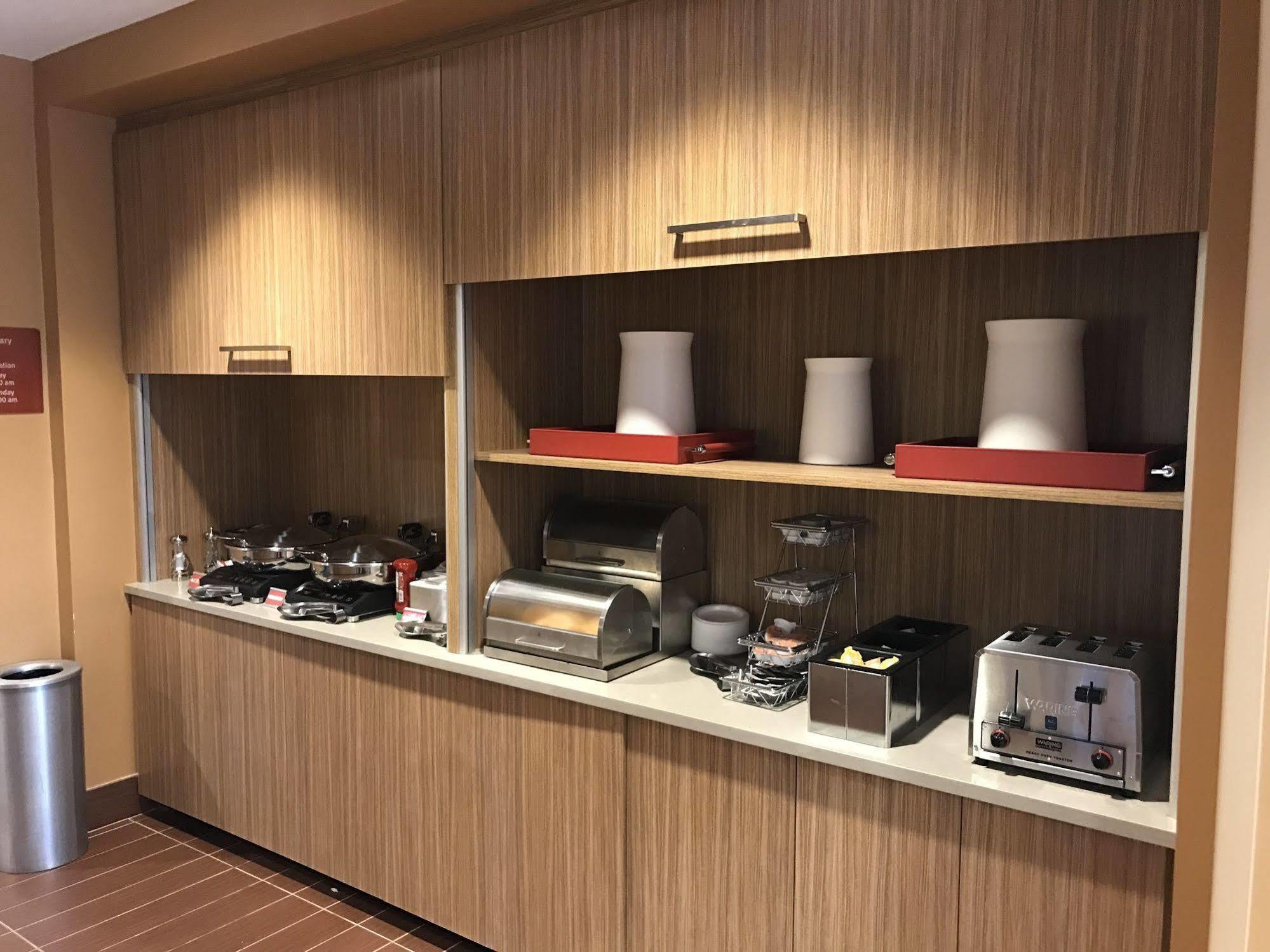 Towneplace Suites By Marriott New Hartford Eksteriør billede