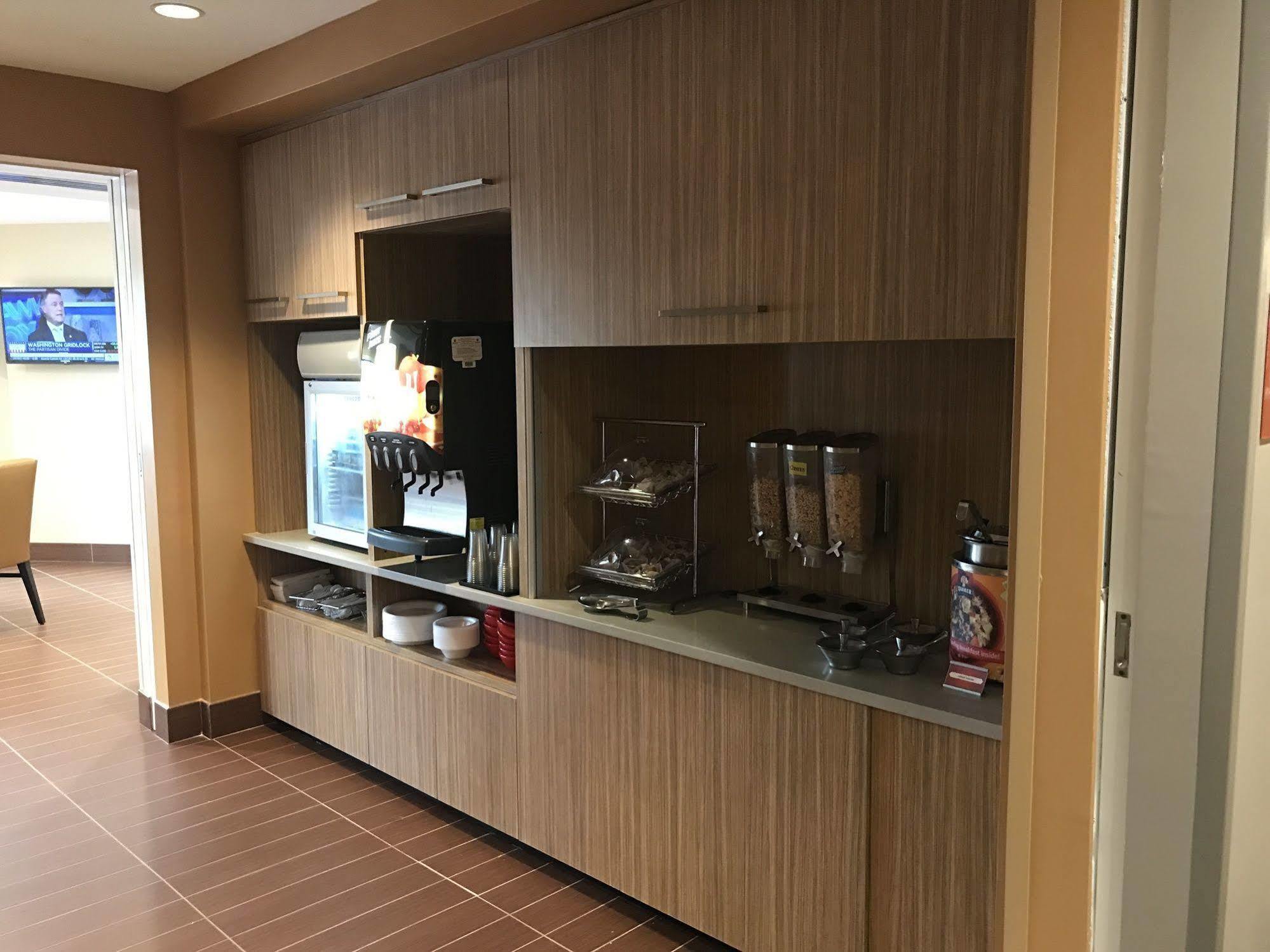 Towneplace Suites By Marriott New Hartford Eksteriør billede